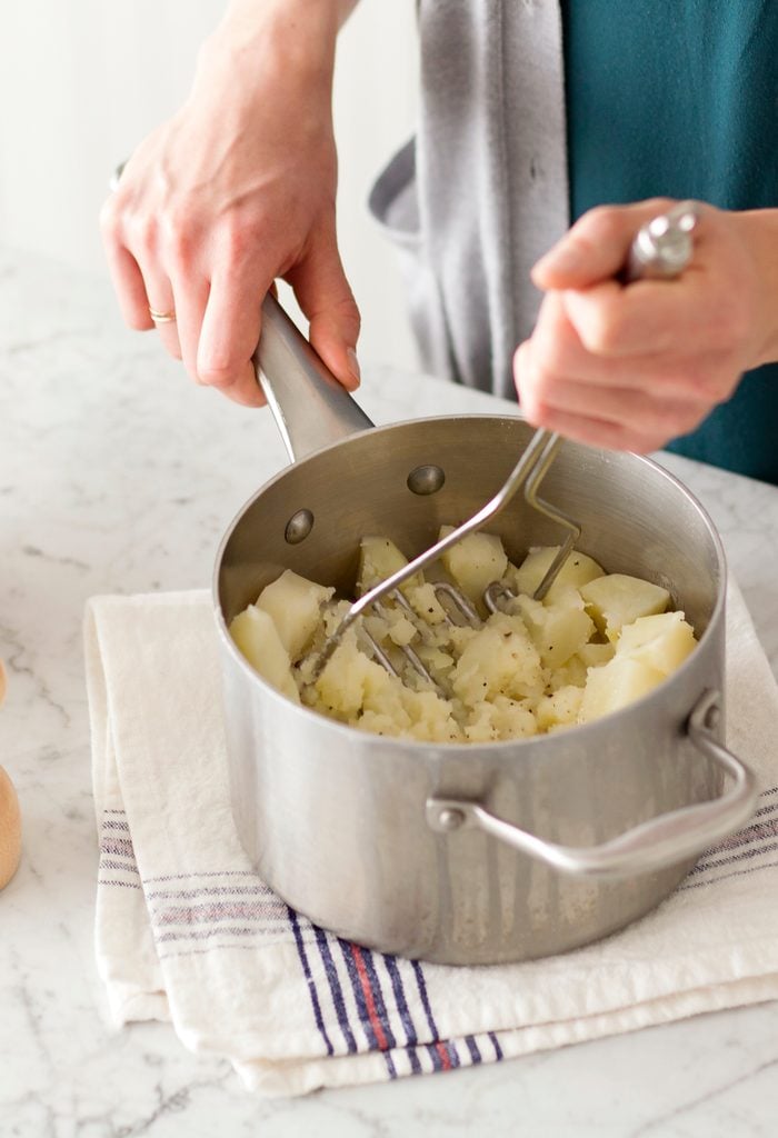 Potato Perfection: Choosing the Best Spuds & Mashing Methods